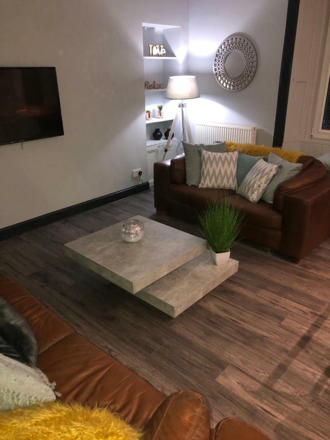 Reflections Luxury Modern Accommodation Saint Monance 外观 照片